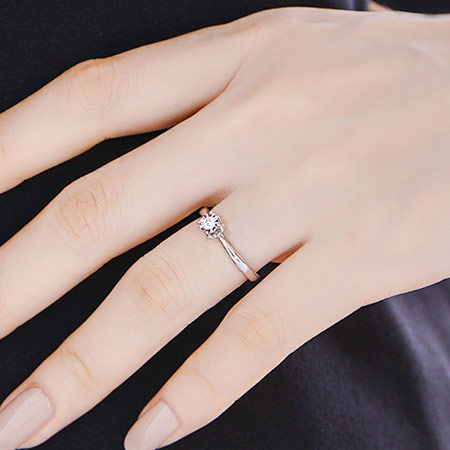 周大生求婚钻石戒指