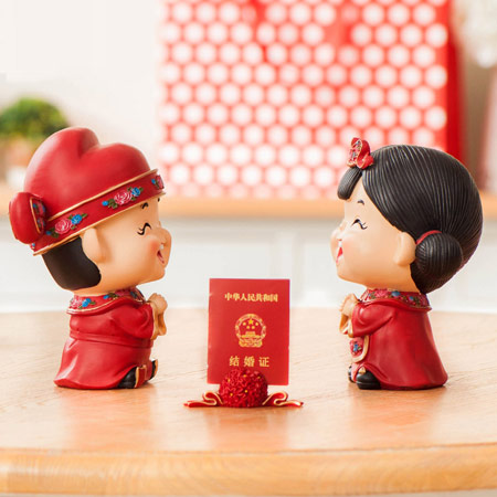 中式婚庆情侣娃娃摆件