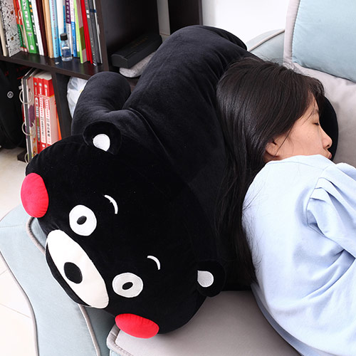 日本熊本熊毛绒抱枕